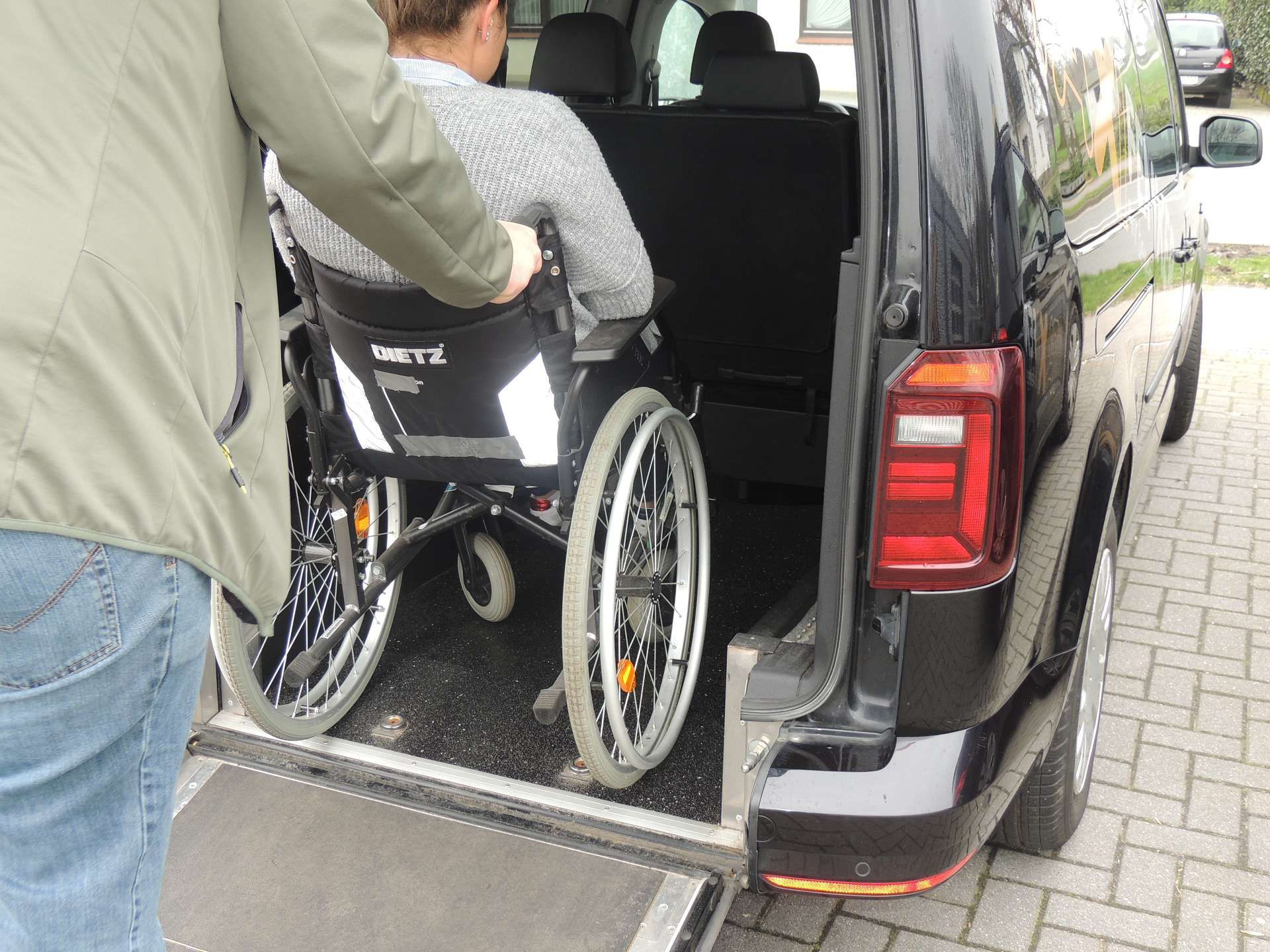 Taxi für Rollstuhlfahrer Elsfleth, Lemwerder & Berne